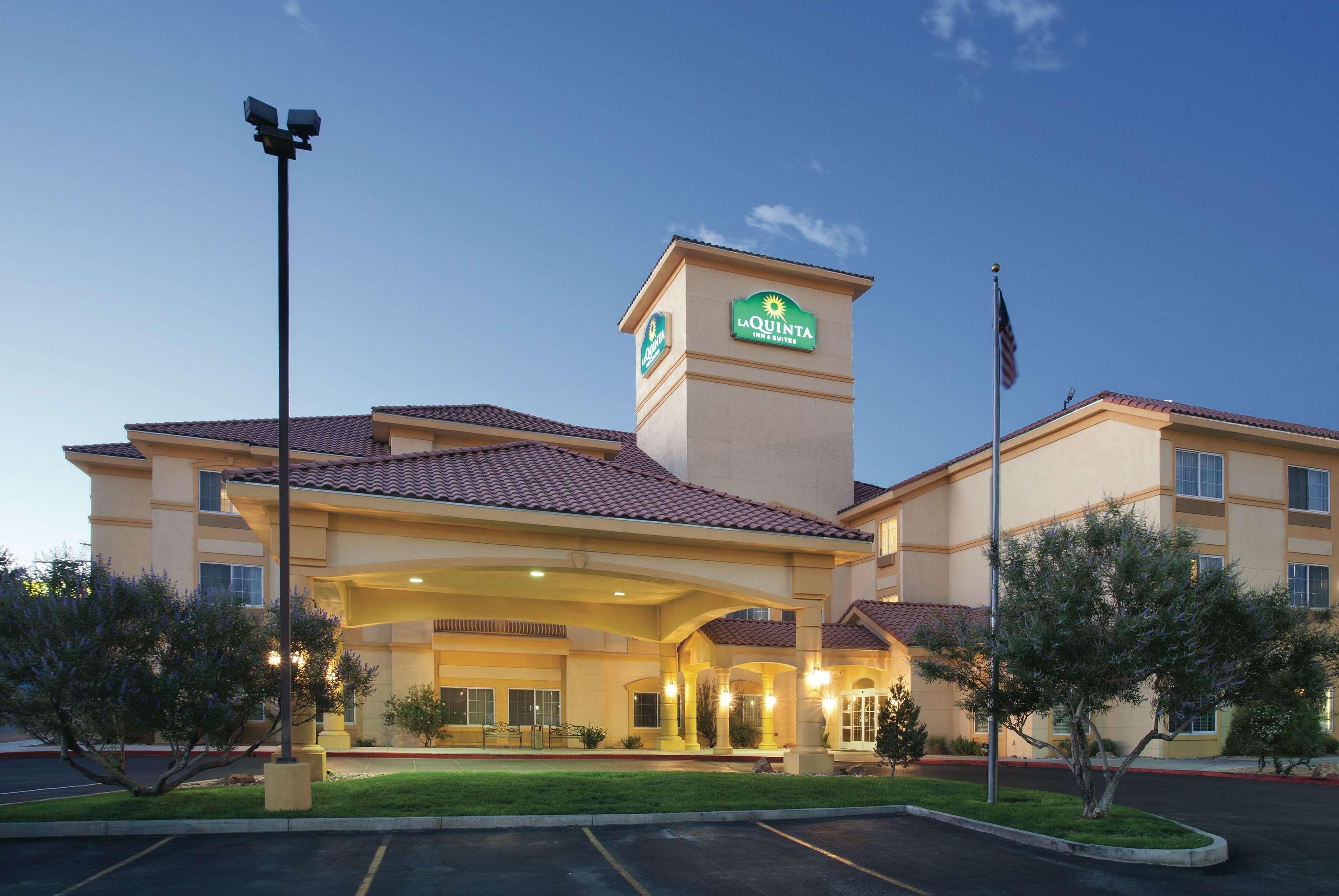 La Quinta Inn & Suites By Wyndham Albuquerque Midtown Екстер'єр фото
