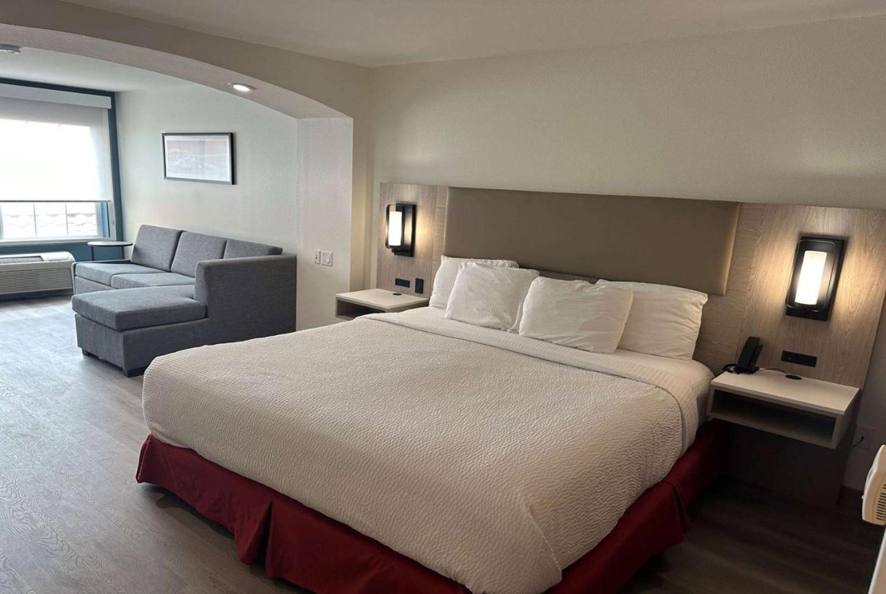 La Quinta Inn & Suites By Wyndham Albuquerque Midtown Екстер'єр фото